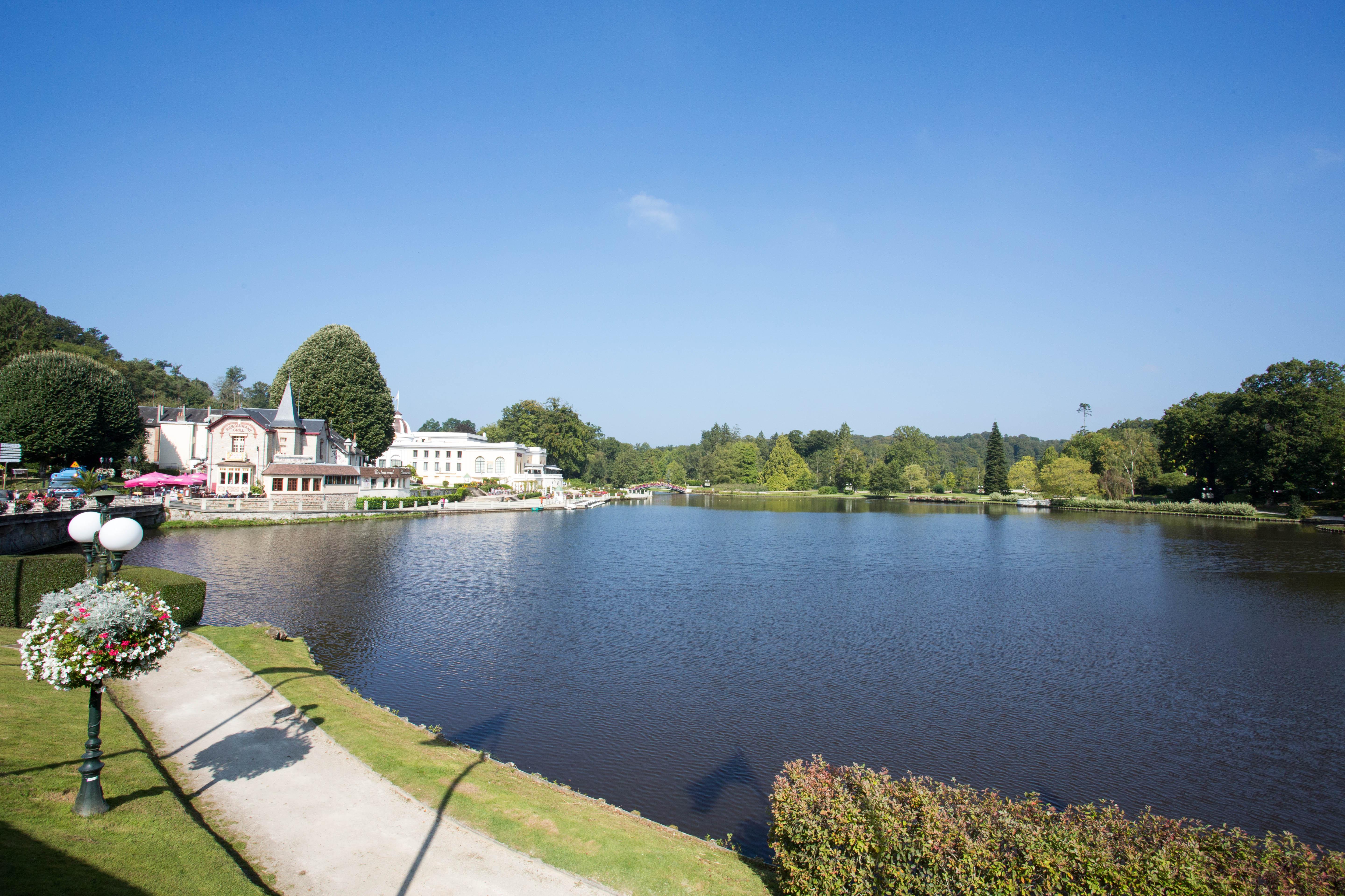 Hotel Spa Du Beryl Bagnoles de l'Orne Normandie Exterior photo