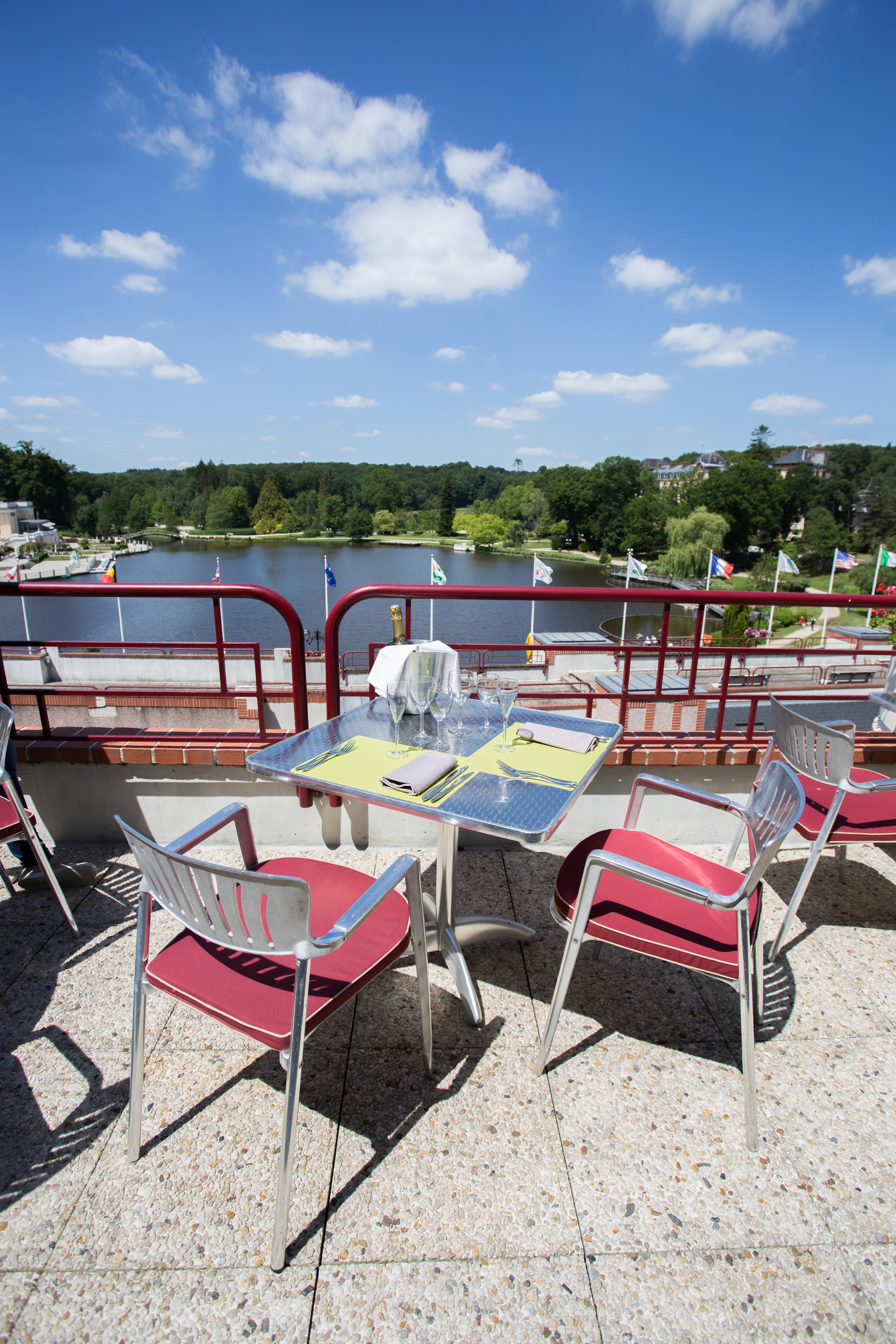 Hotel Spa Du Beryl Bagnoles de l'Orne Normandie Exterior photo