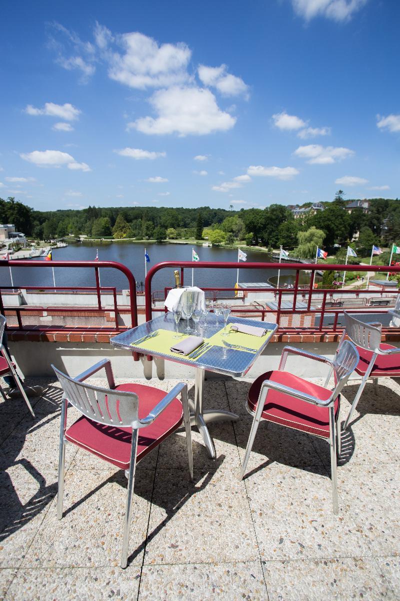 Hotel Spa Du Beryl Bagnoles de l'Orne Normandie Exterior photo